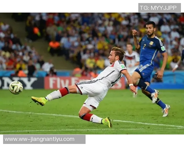 37岁依然热爱足球格罗斯克洛伊茨加盟德国第七级联赛球队续写传奇